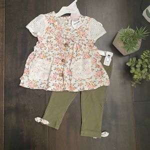 NWT Little lass two piece set